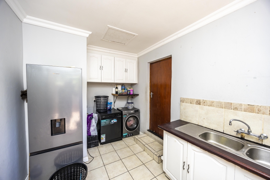 4 Bedroom Property for Sale in Nahoon Valley Park Eastern Cape